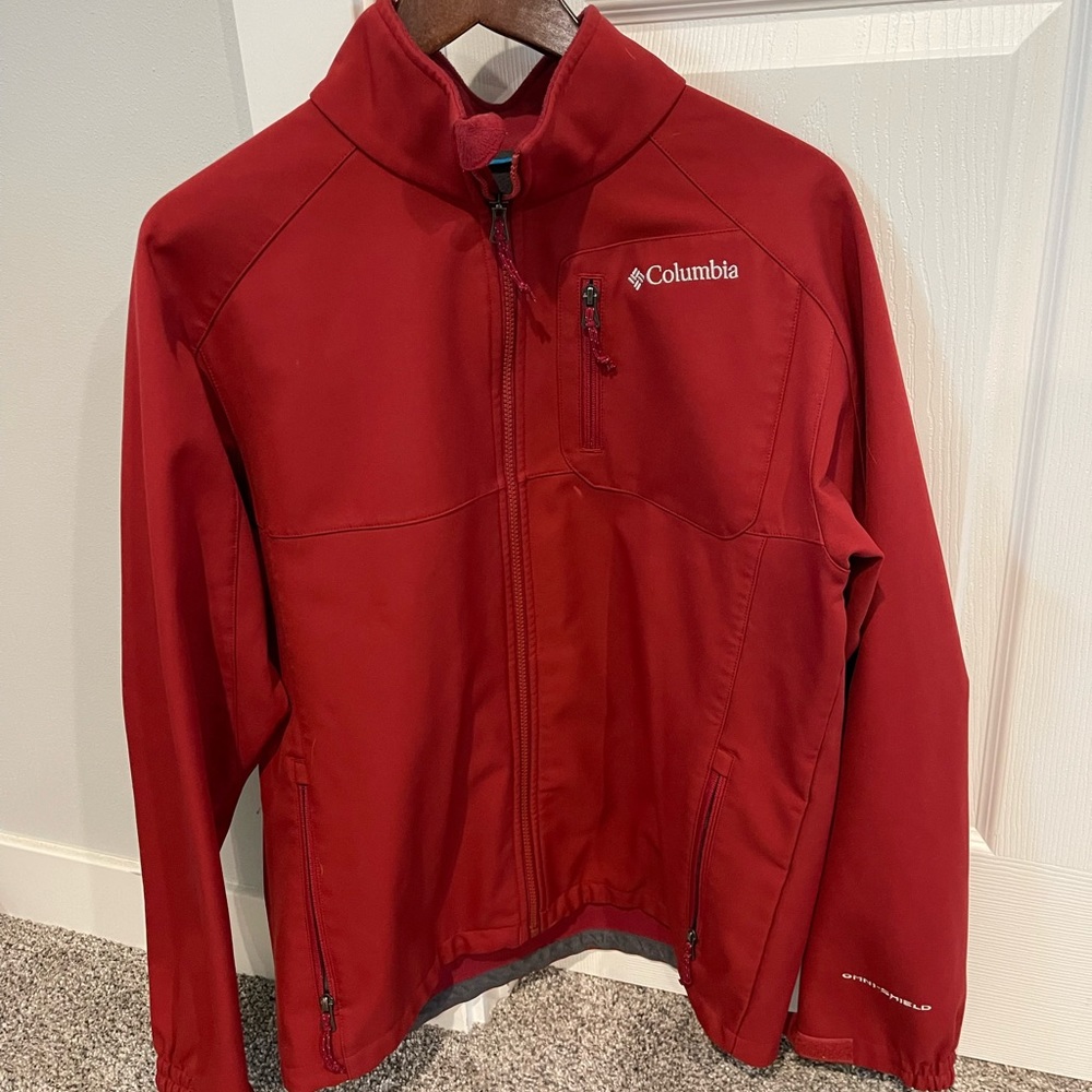 mens columbia size large soft shell jacket